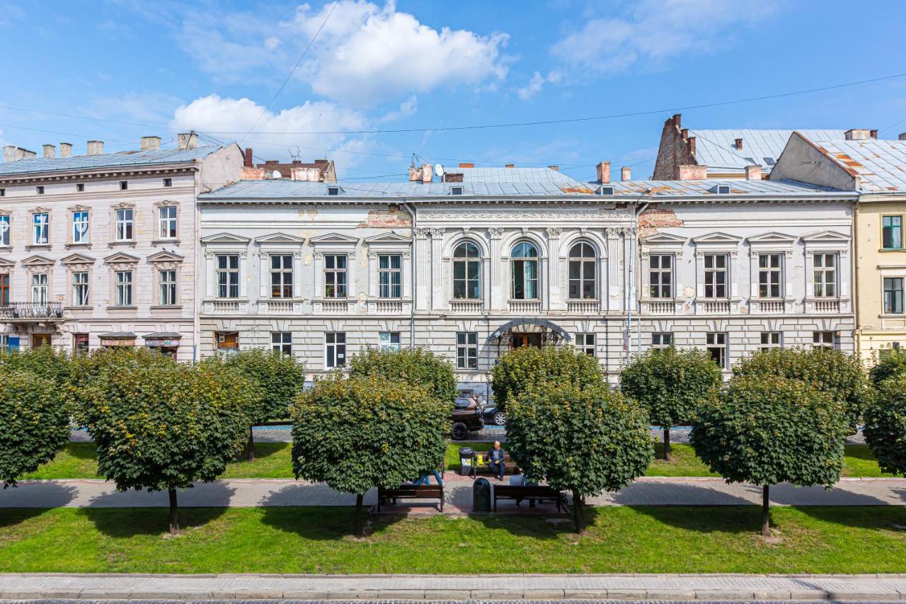 Центр На Вулиці Проспект Шевченка 12 Навпроти Макдональса З Балконом Apartment Lviv Exterior photo